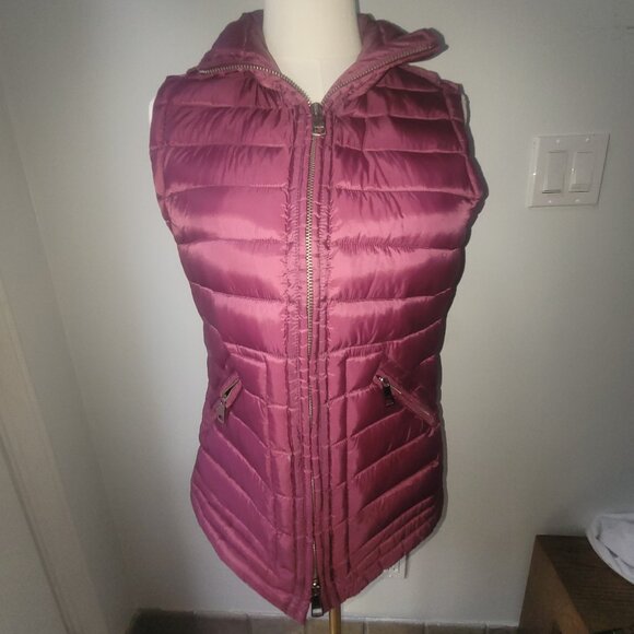 Burberry brit puffer vest - Picture 1 of 5